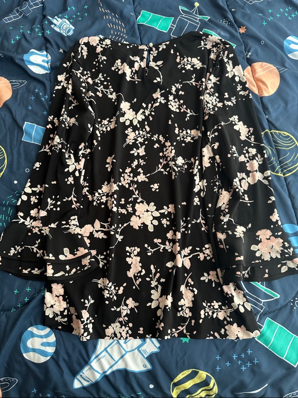 Karl Lagerfeld Top - Picture 4 of 4